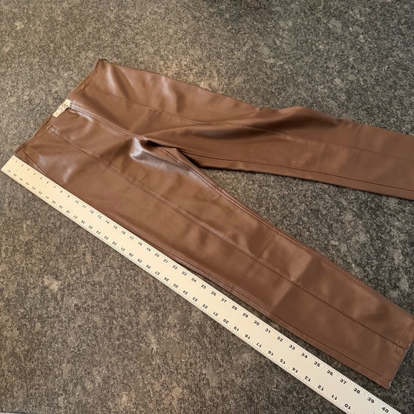 FREE PEOPLE WE THE FREE SPITFIRE SKINNY FAUX LEATHER PULL ON PANTS SIZE 28 - Picture 9 of 9